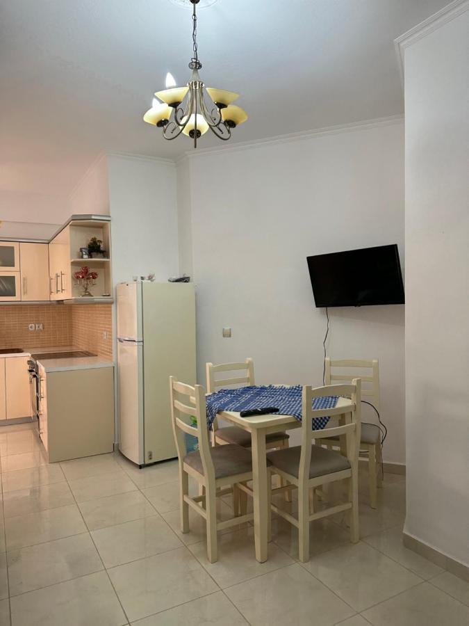 Velis Apartment Sarandë エクステリア 写真